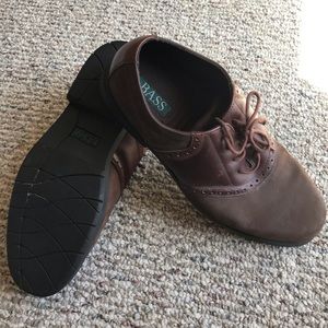 Bass Brown Wing Tipped Dress Shoe Size 12M